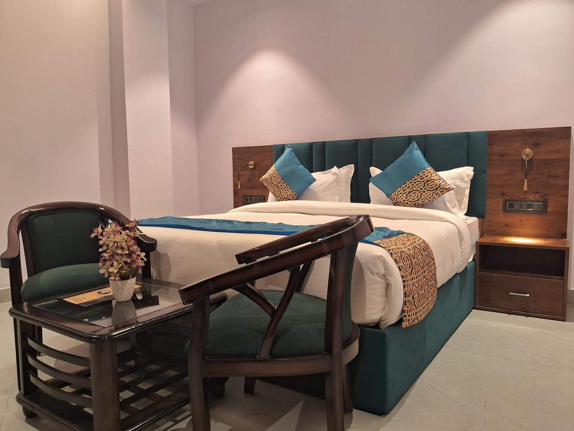 Emerald Suites Greater Noida Camera foto